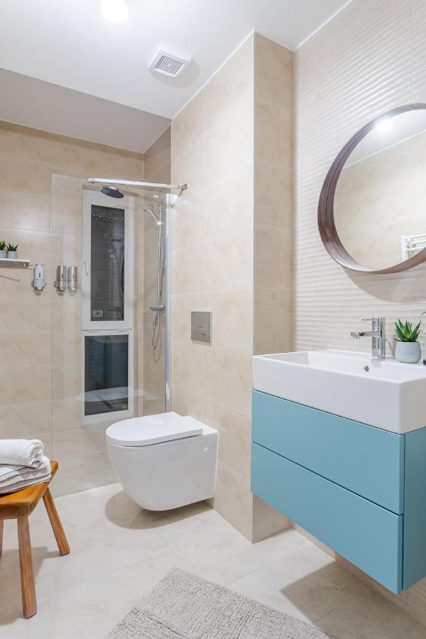 Il Lago - Turquoise - Cozy Luxurious Smart Home By The Lake Voluntari Exteriér fotografie